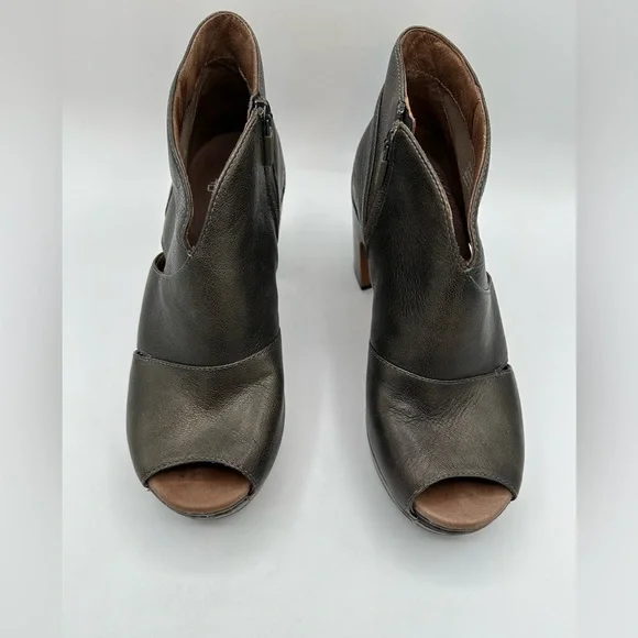 Dansko Women's Delphina Peep toe Clog Ankle Bootie Leather Aged Bronze Sz 38 - Picture 4 of 14